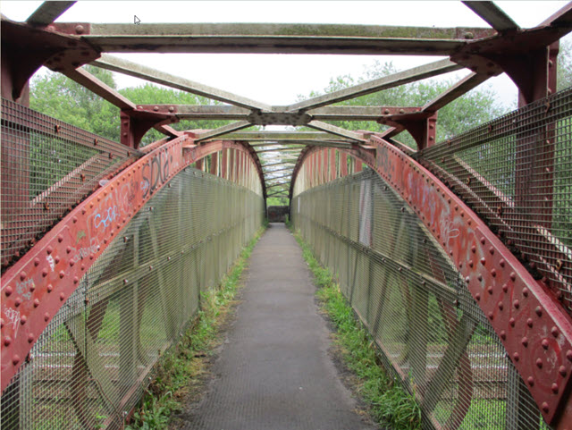 Deep Pit railway footbridge